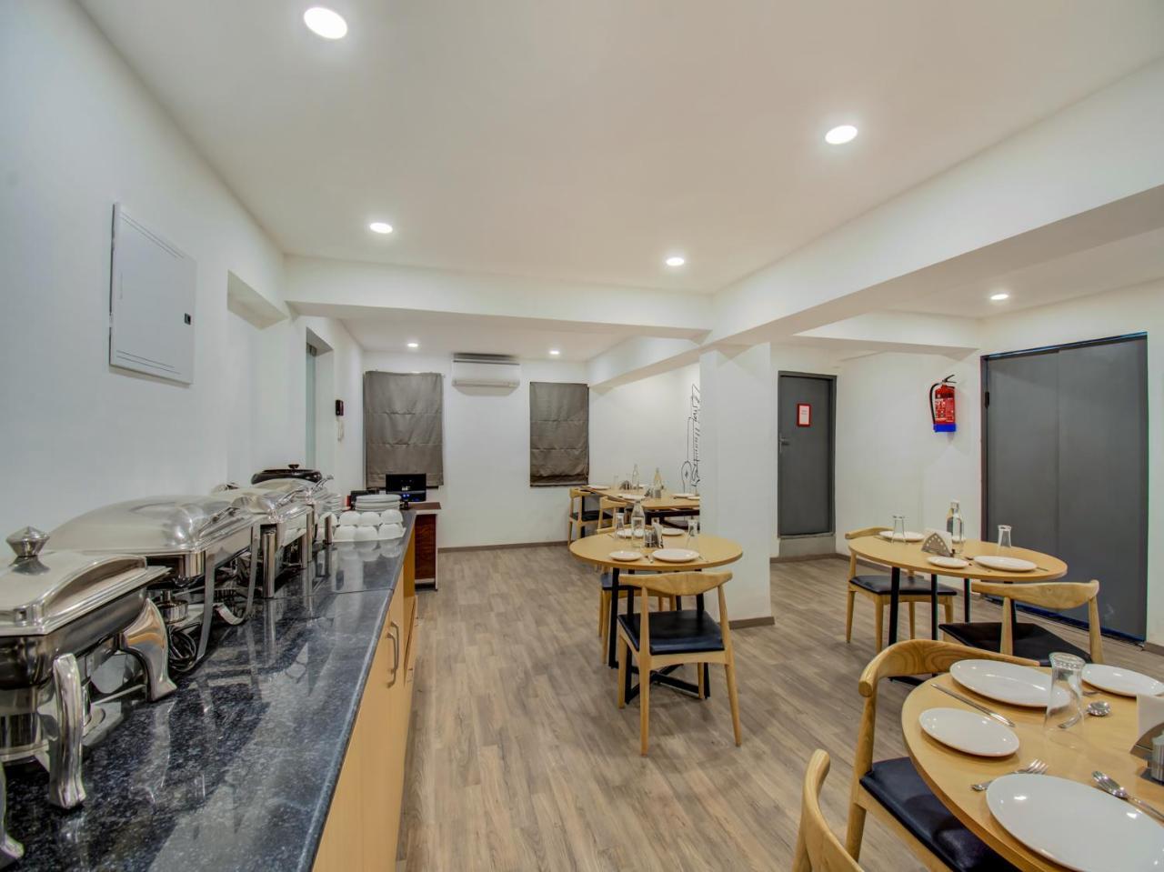 Hotel Oyo Townhouse 66 Nagpur Station Ca Road Exterior foto